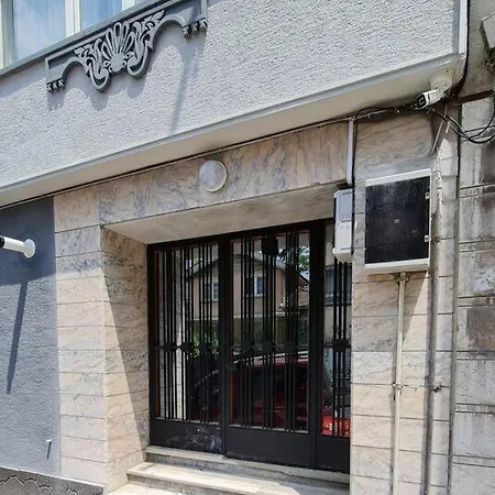 Cozy 2 Bedroom Near Mosque Appartement *