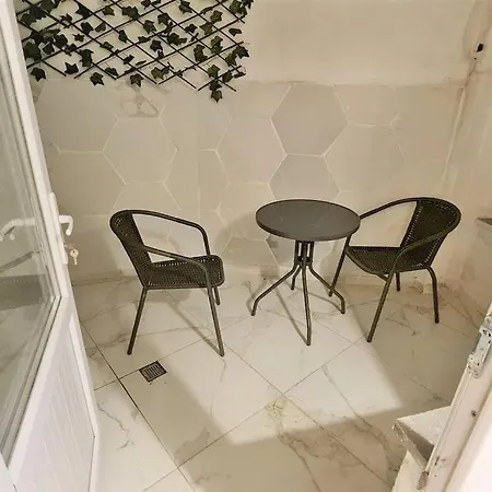 Appartement Cozy 2 Bedroom Near Mosque